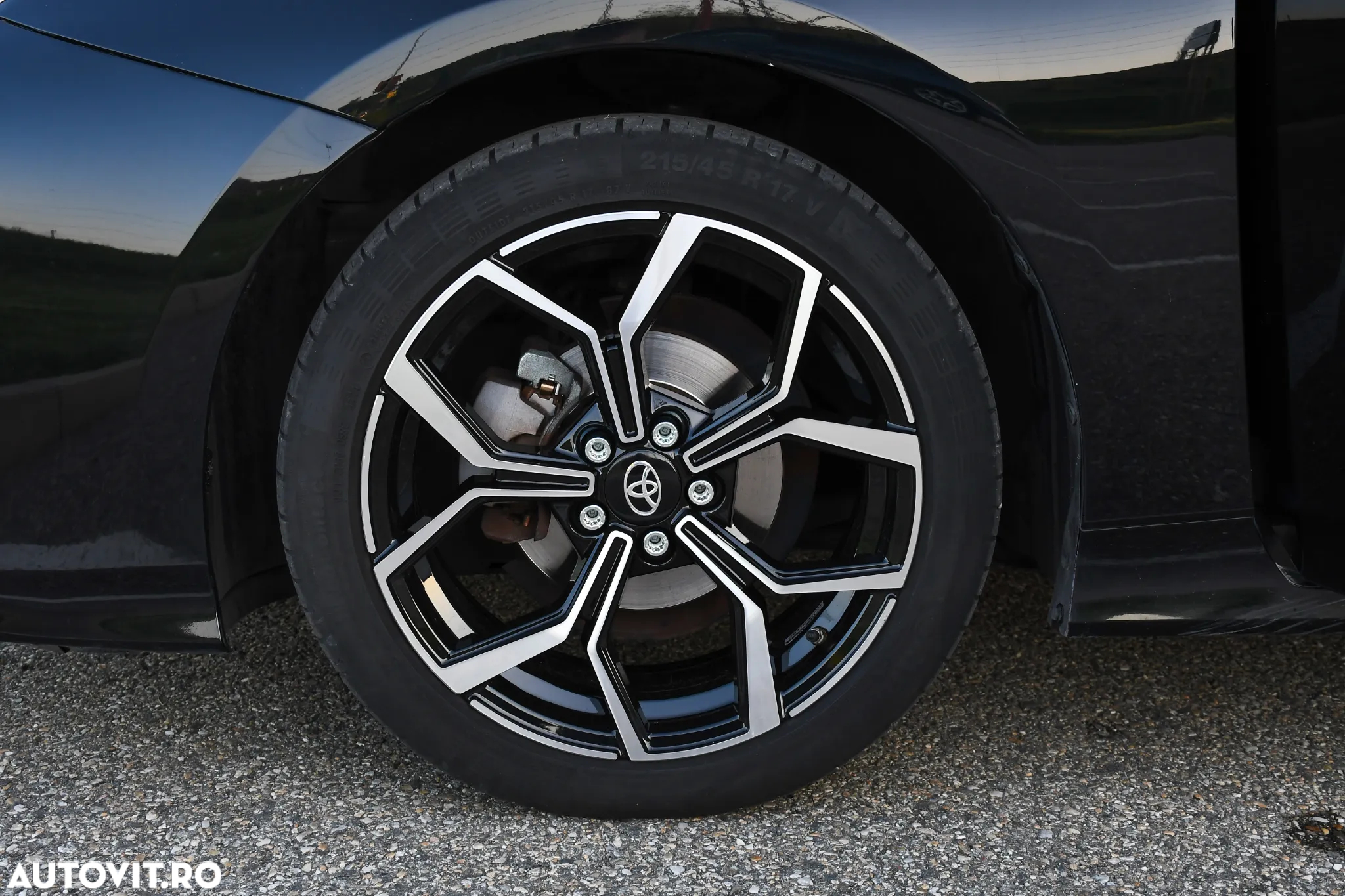 Toyota Prius 1.8 Dual VVT-i Sol+ - 25