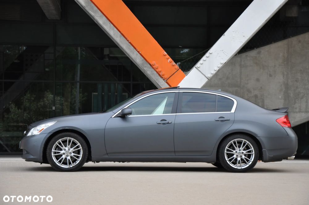 Infiniti G 3.5 - 12