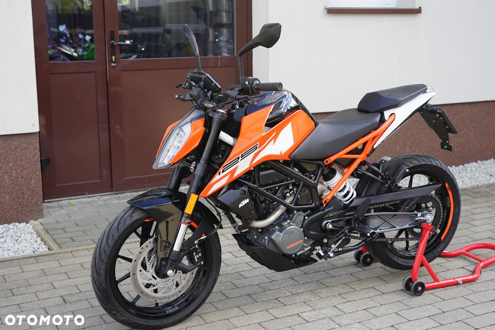 KTM Duke 125 - 21
