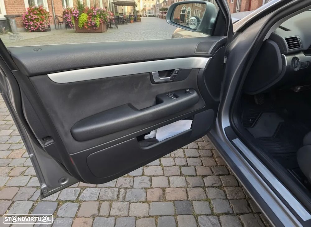 Audi A4 Avant 2.0 TDI DPF - 6