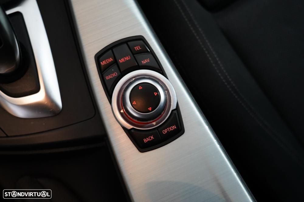 BMW 320 d Touring Auto - 13