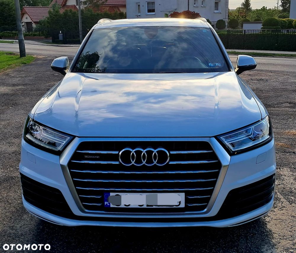 Audi Q7 - 1