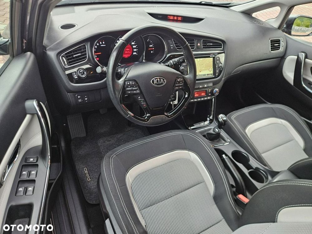 Kia Ceed 1.6 CRDi SCR L Business Line Plus - 40