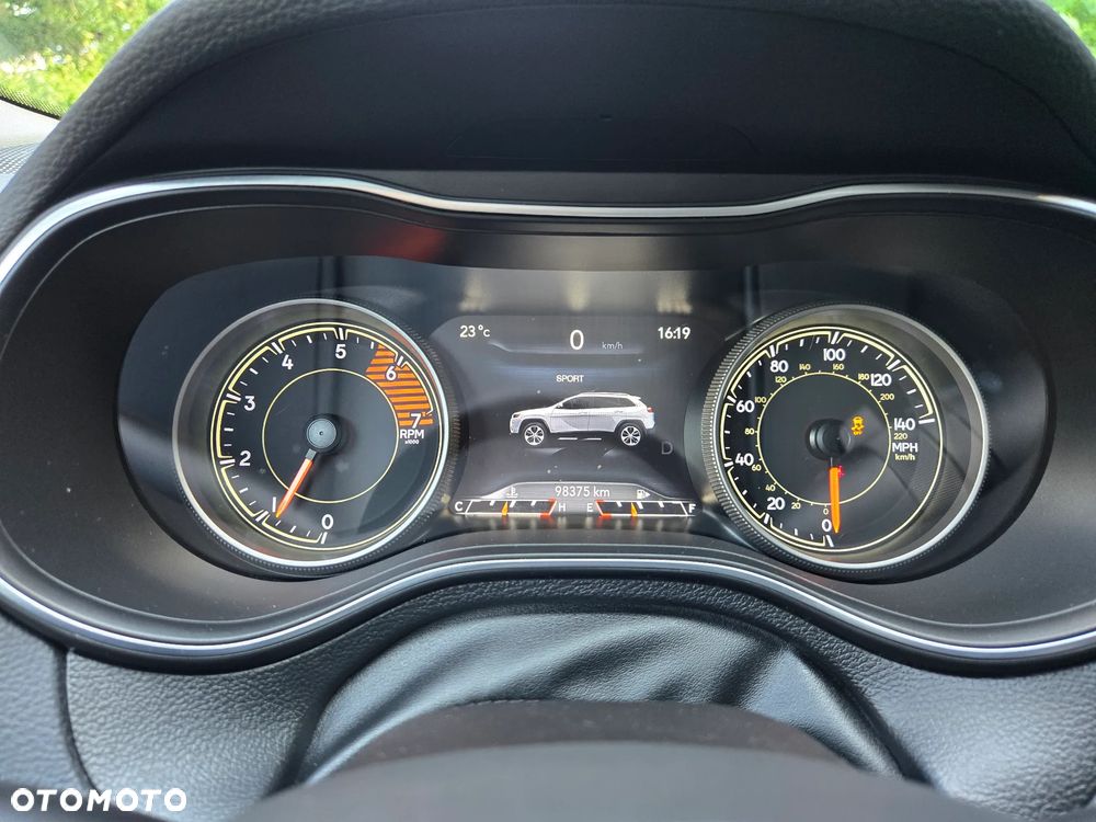 Jeep Cherokee 2.0 GME Active Drive I Limited - 25