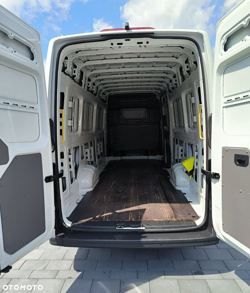Volkswagen Crafter - 30