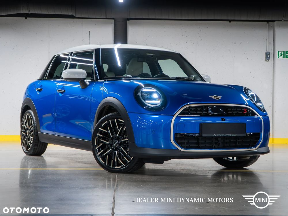 MINI Cooper S Favoured Trim - 4