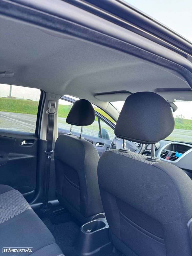Peugeot 207 1.4 16V Active - 29