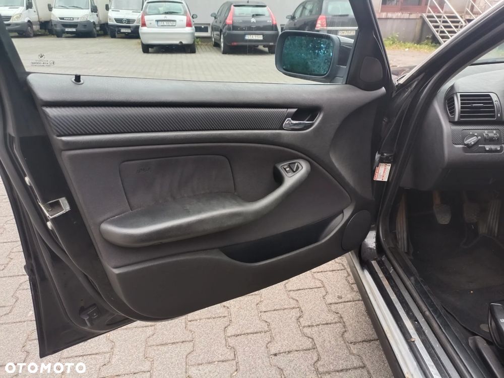 BMW Seria 3 325i - 11