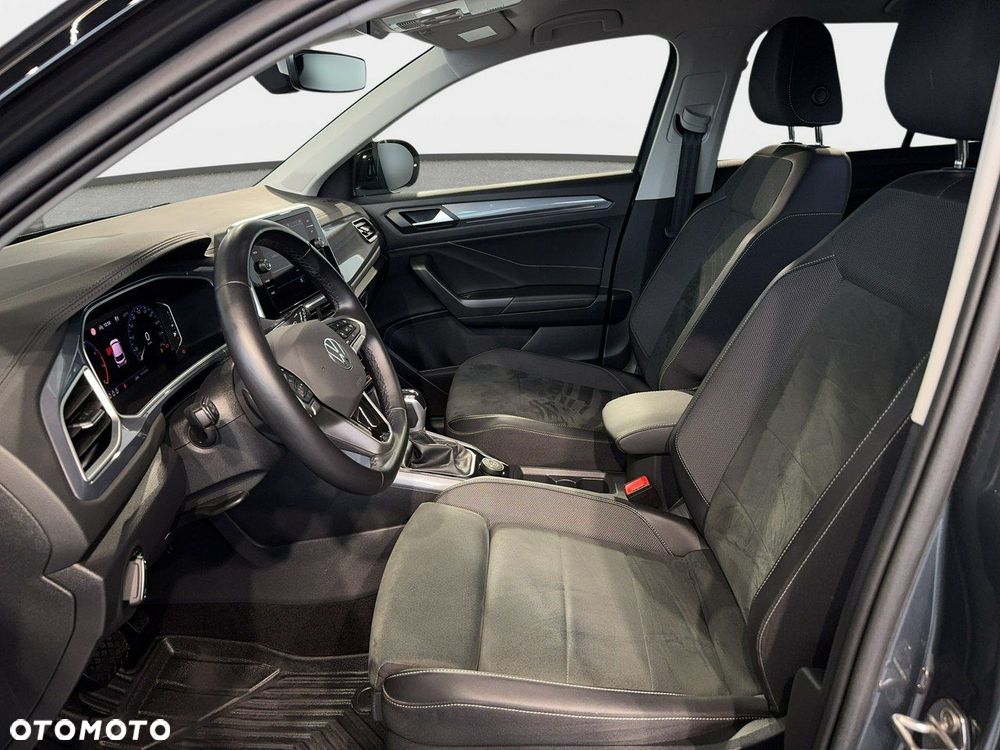 Volkswagen T-Roc - 13