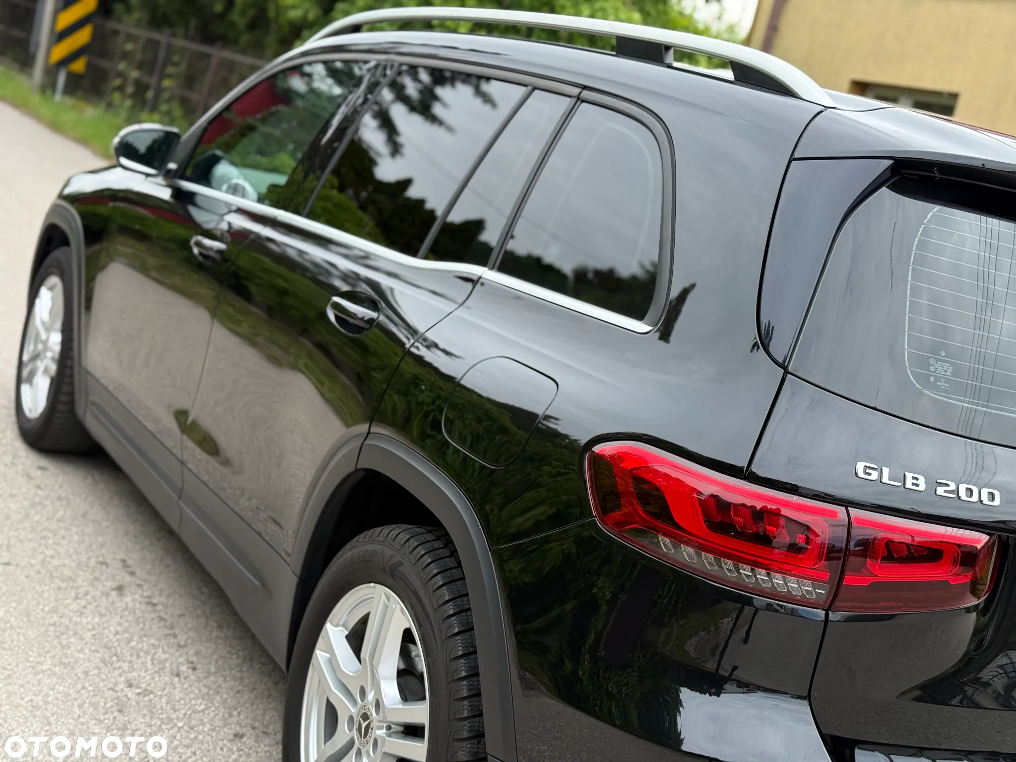 Mercedes-Benz GLB 200 7G-DCT - 38