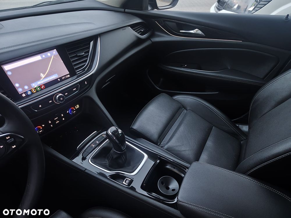Opel Insignia - 16