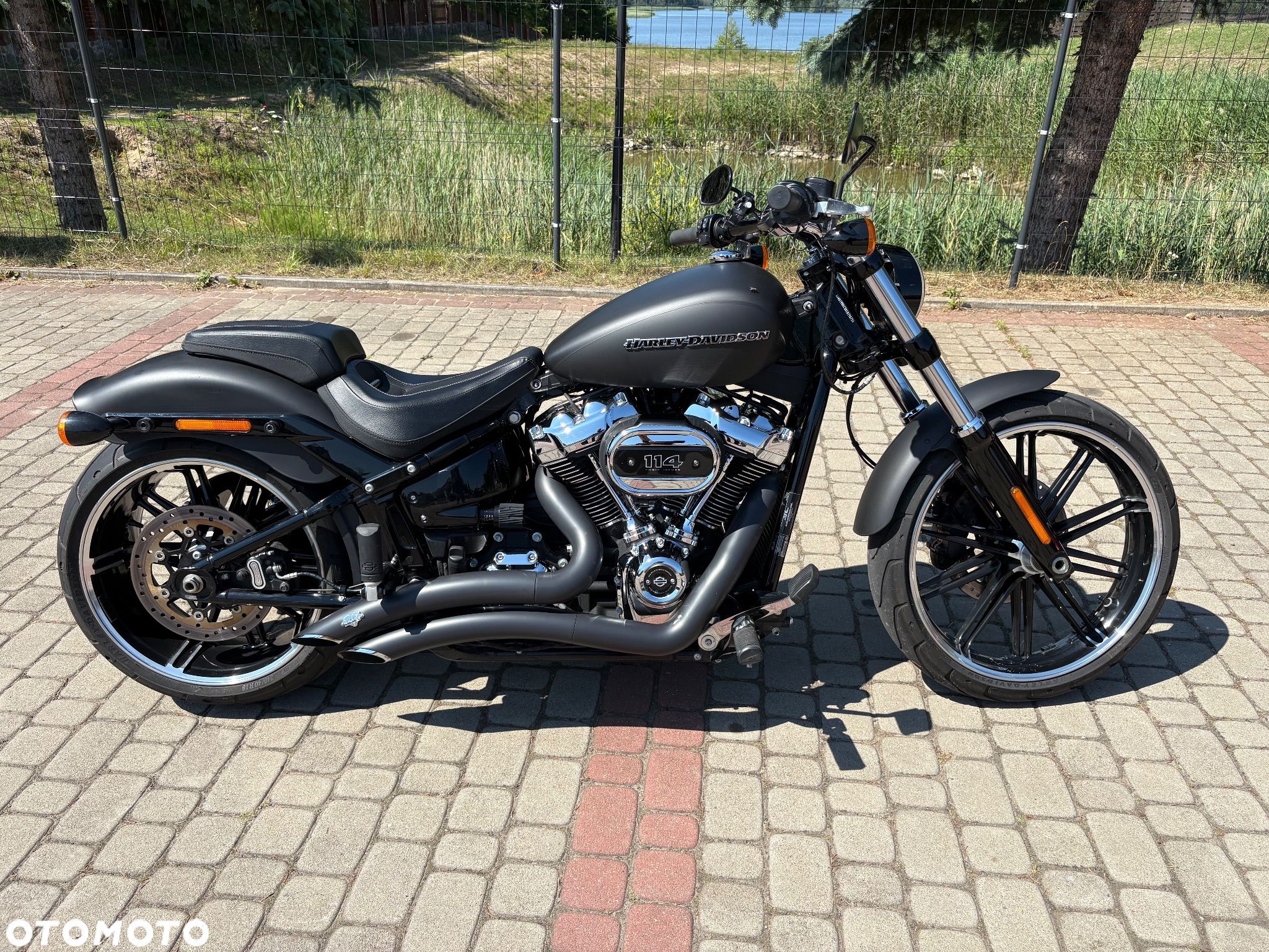 Harley-Davidson FXSB Breakout - 1