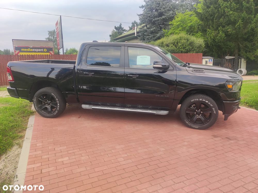 RAM 1500 5.7 Crew Cab Shortbed Bighorn Black - 3