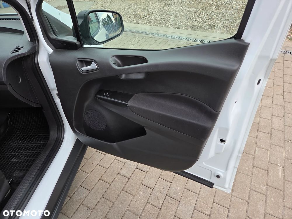 Ford Transit Courier Trend - 17