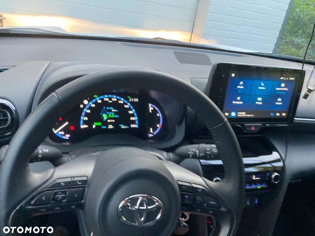 Toyota Yaris Cross Hybrid 1.5 Comfort 4x4 - 7