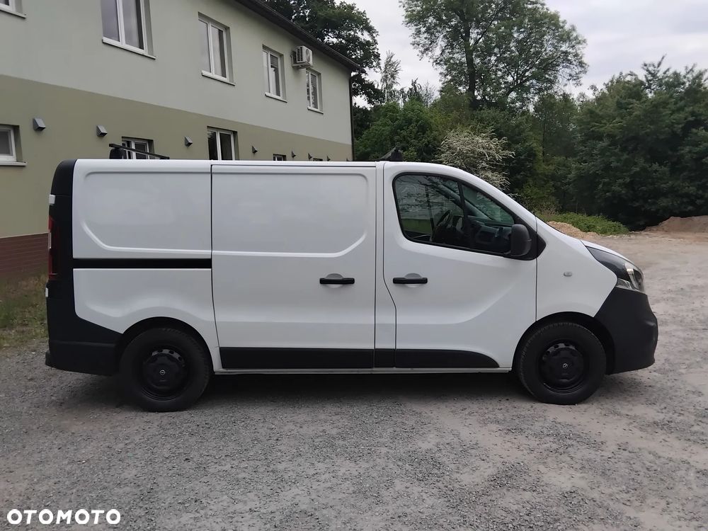 Opel Vivaro - 11