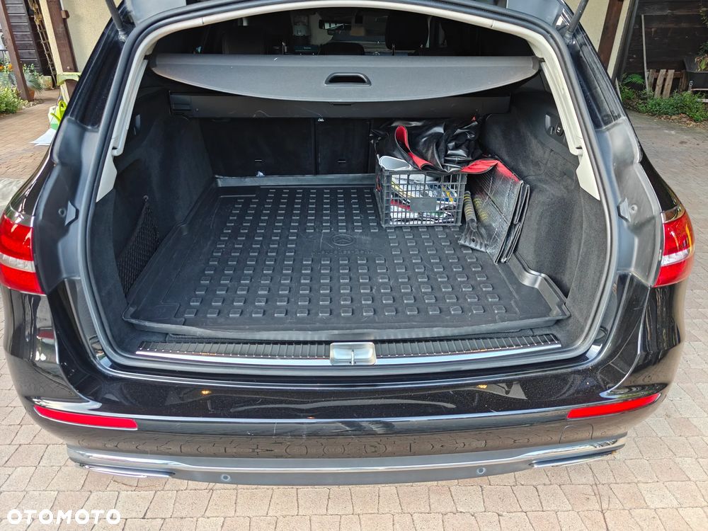 Mercedes-Benz Klasa E 220 d 4-Matic 9G-TRONIC - 7