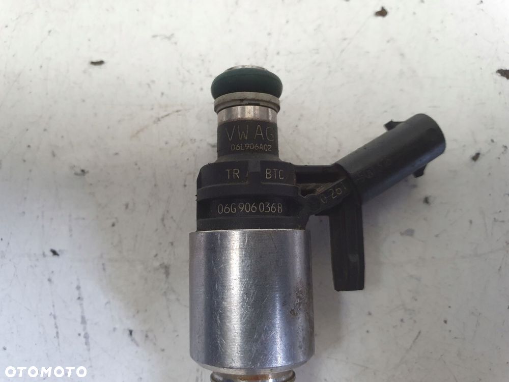WTRYSKIWACZ Skoda Octavia III 2.0 TSI _ wtrysk 06G906036B - 2