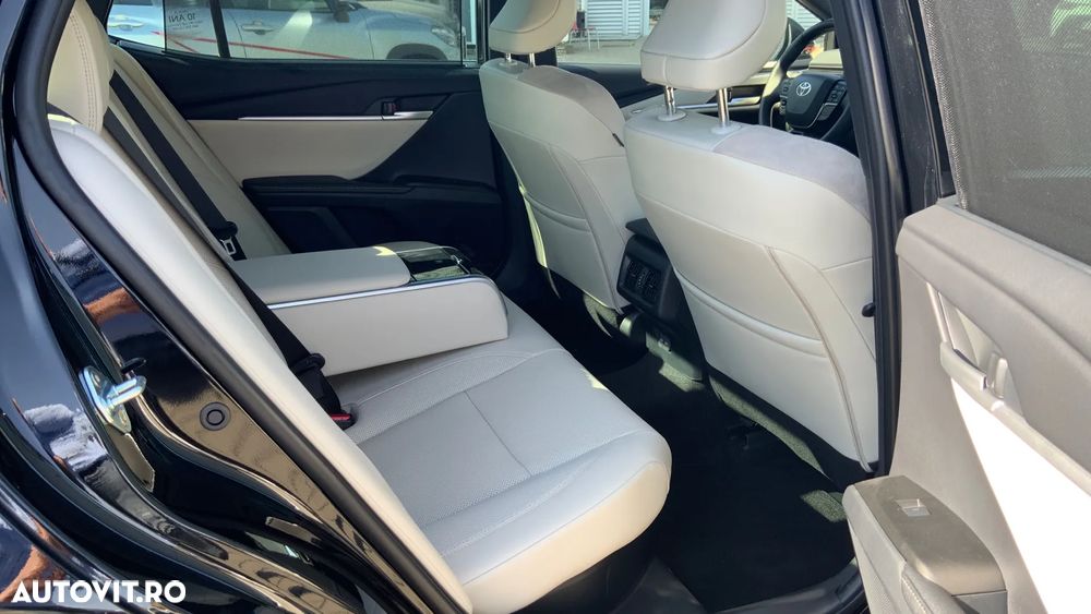 Toyota Camry 2.5 HEV Luxury - 20