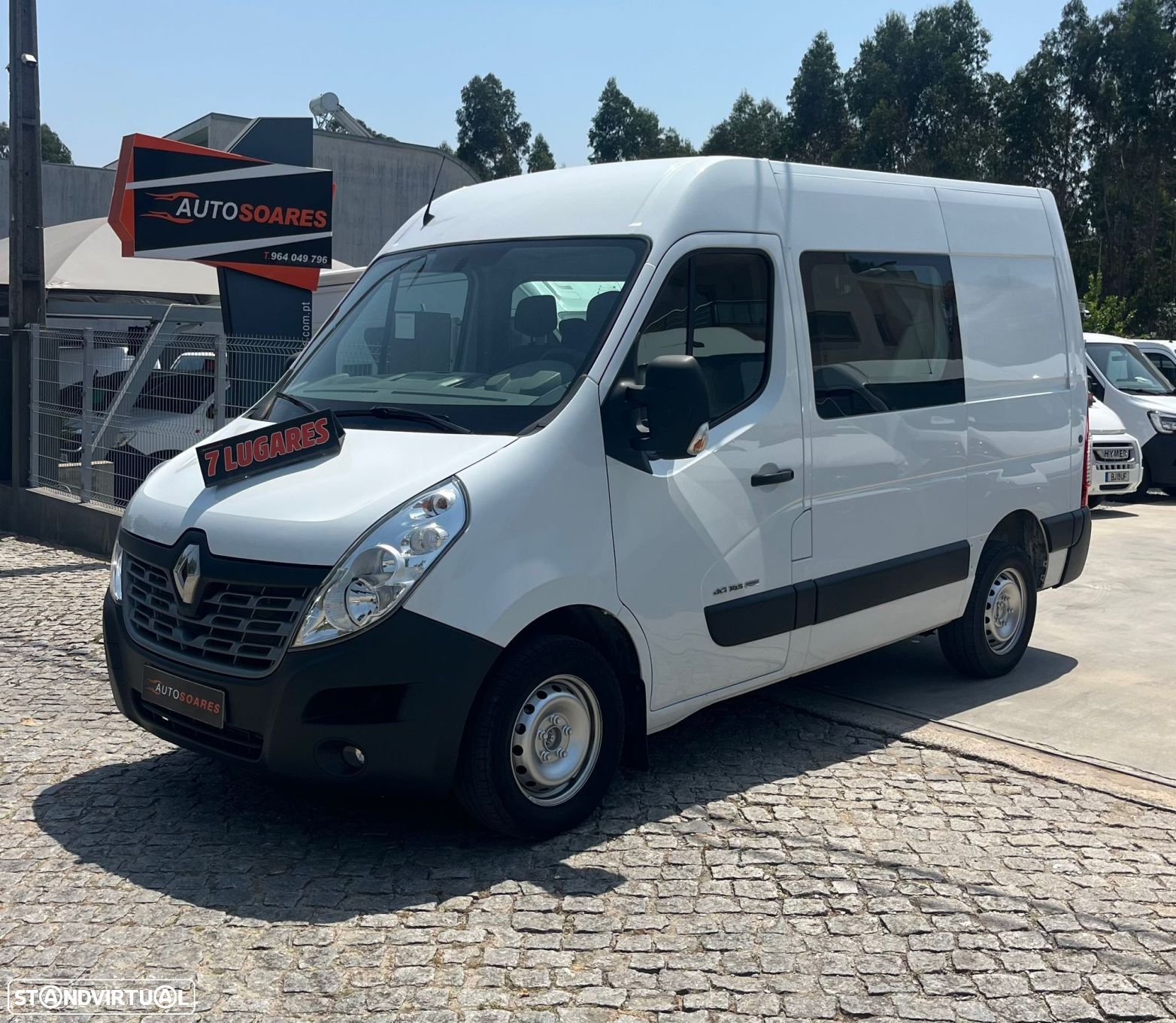 Renault Master 7 lugares C/ 31.000 KM - 1
