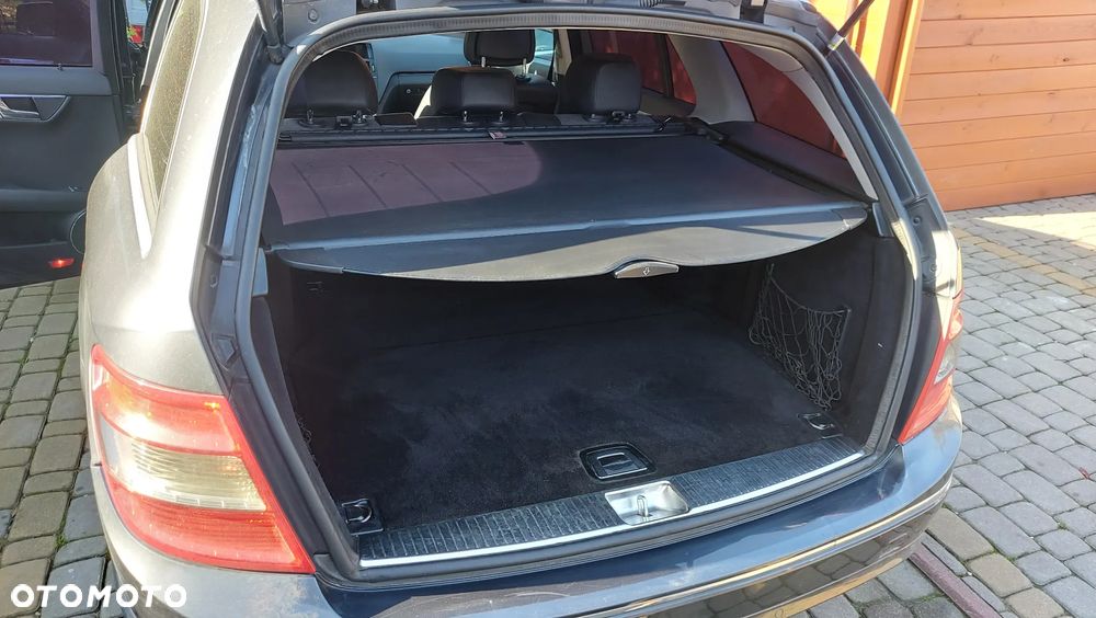 Mercedes-Benz Klasa C 200 CDI DPF Automatik Avantgarde - 9