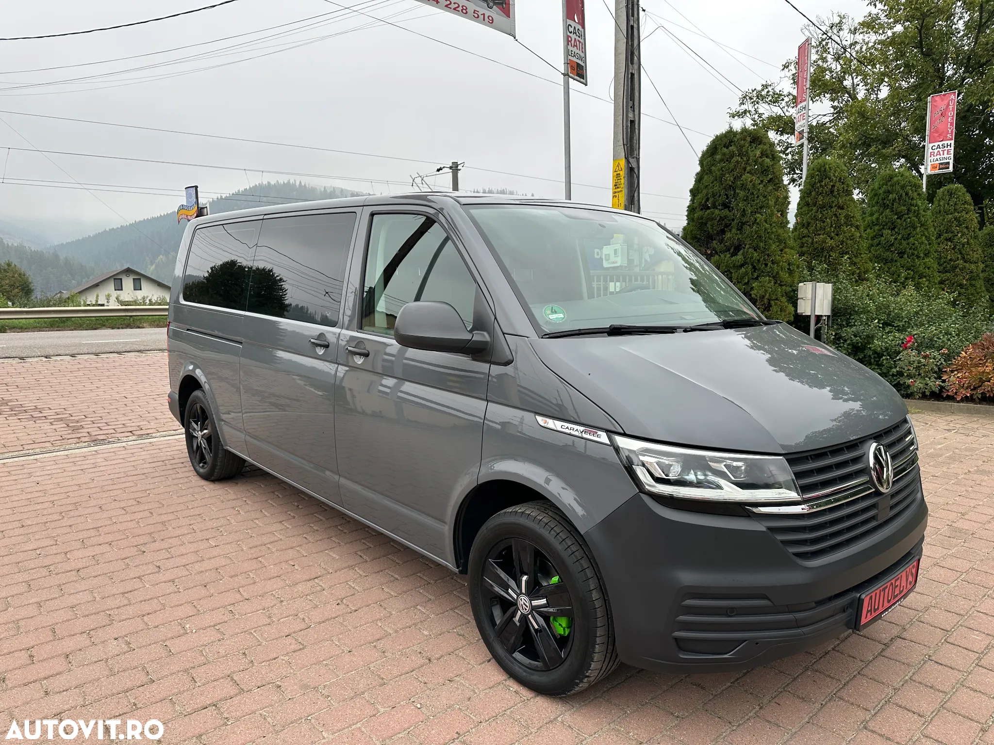 Volkswagen Caravelle - 9
