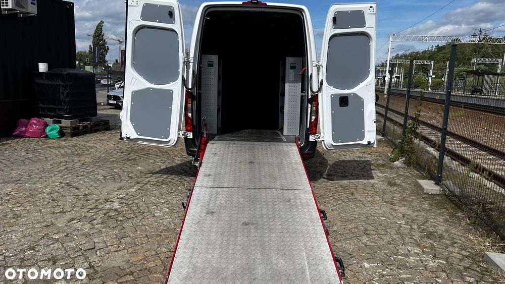 Mercedes-Benz Sprinter 319 - 36
