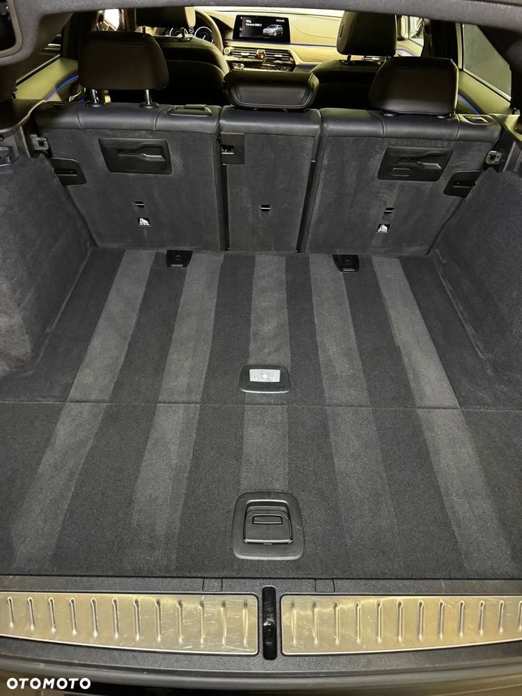 BMW Seria 5 520d Luxury Line sport - 16