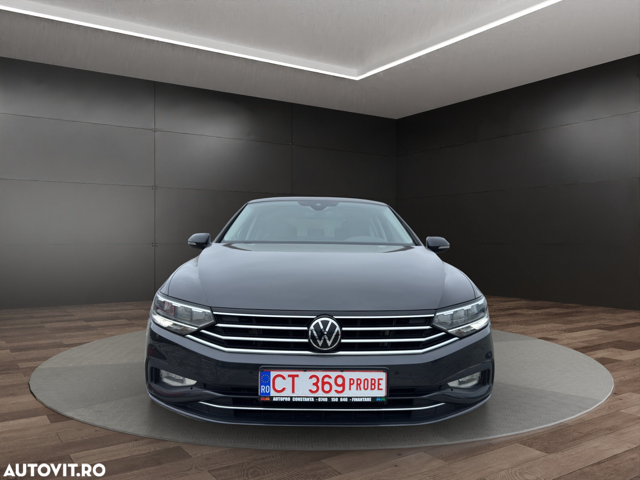 Volkswagen Passat 2.0 TDI SCR DSG Business - 13