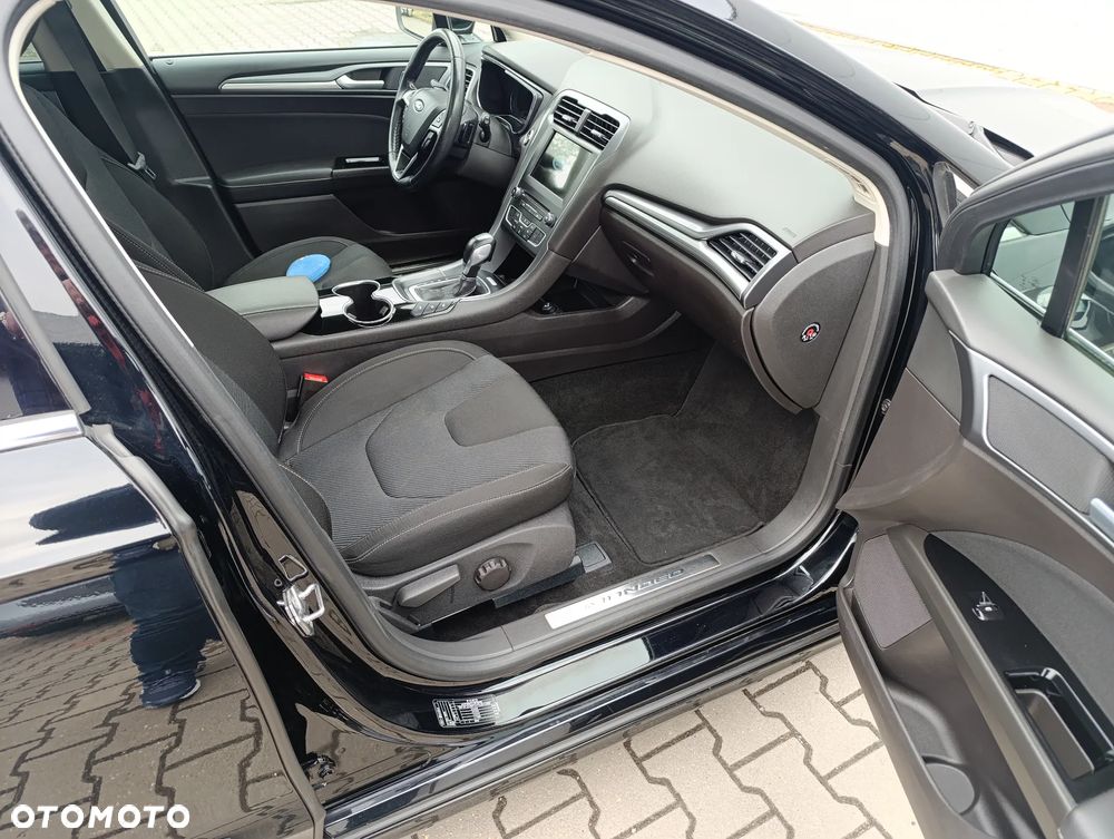 Ford Mondeo 2.0 EcoBlue Titanium - 24