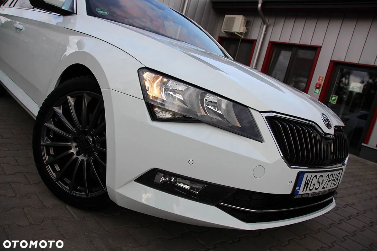 Skoda Superb Combi 2.0 TDI Style - 11