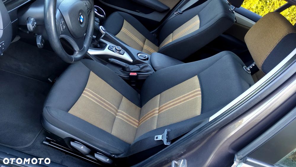 BMW X1 sDrive18d xLine - 17