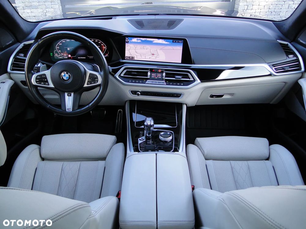BMW X5 M50i - 14