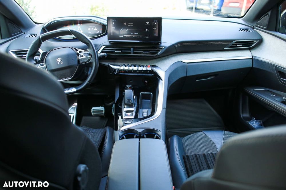 Peugeot 3008 1.2 PureTech 130 EAT8 GT - 27