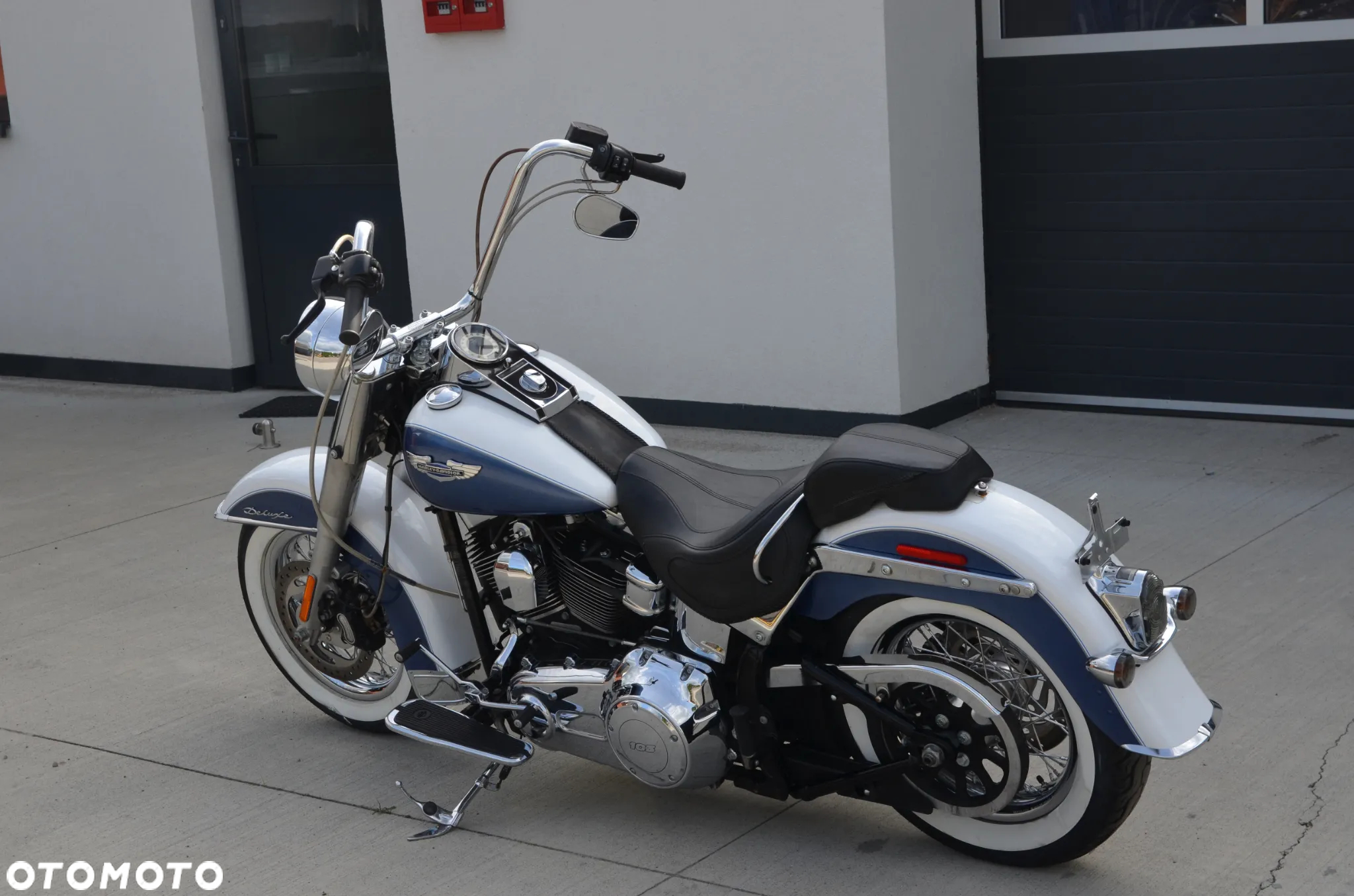 Harley-Davidson Softail Deluxe - 2
