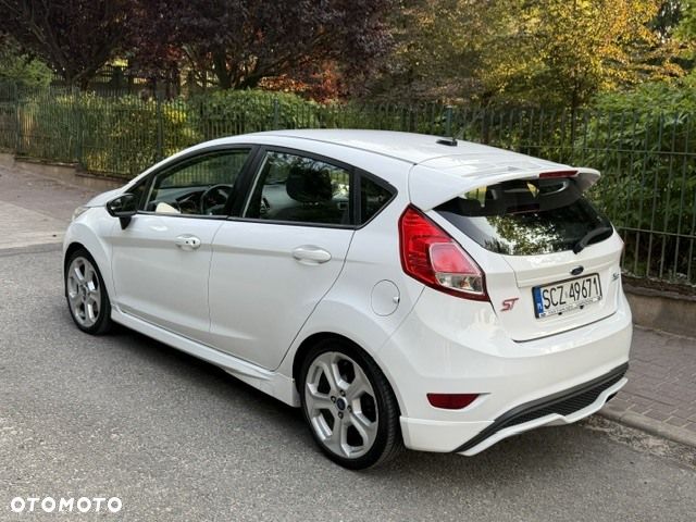 Ford Fiesta - 4