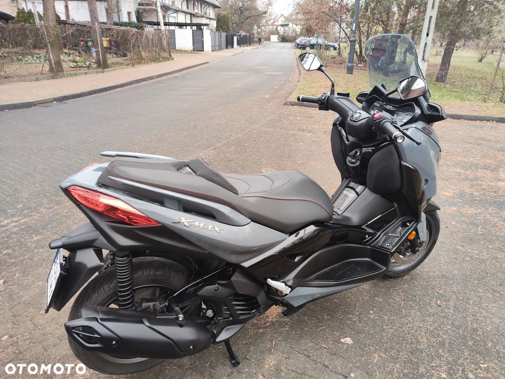 Yamaha X-max - 10