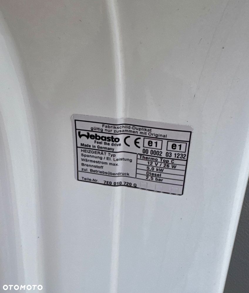 Volkswagen Caravelle - 18