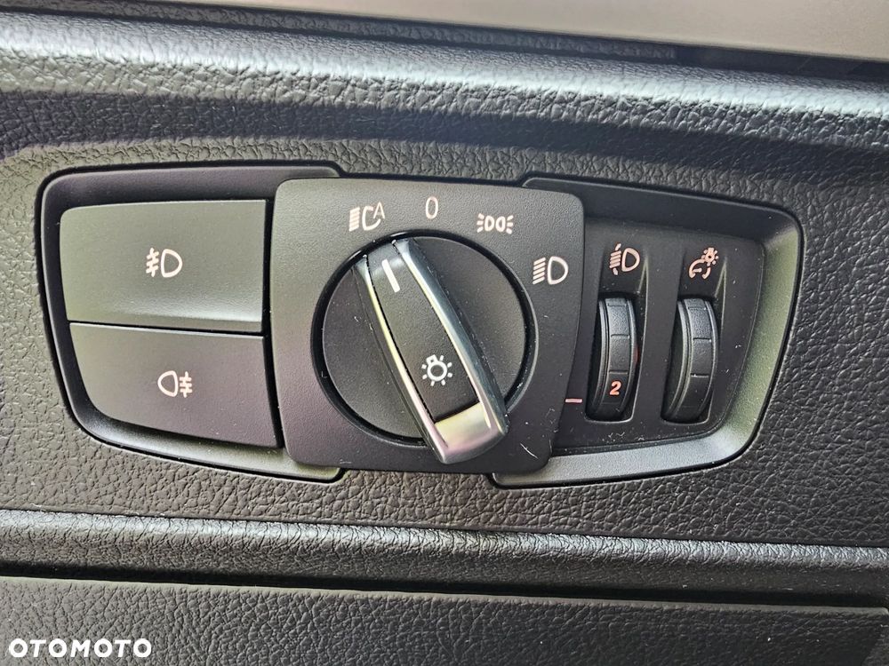 BMW Seria 1 118d xDrive Sport Line - 23