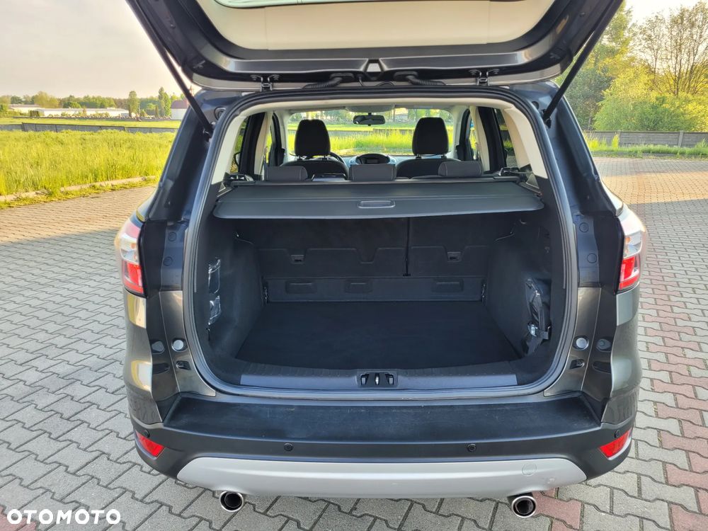 Ford Kuga - 32