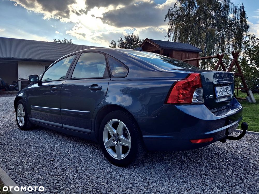 Volvo S40 1.8 Momentum - 5