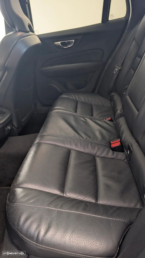 Volvo V60 2.0 D4 Momentum Plus - 16