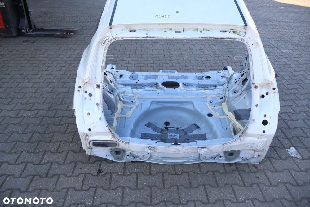 TOYOTA AURIS II HB ĆWIARTKA KAROSERIA PAL TYŁ BŁOTNIK PRAWY LEWY '070 - 2
