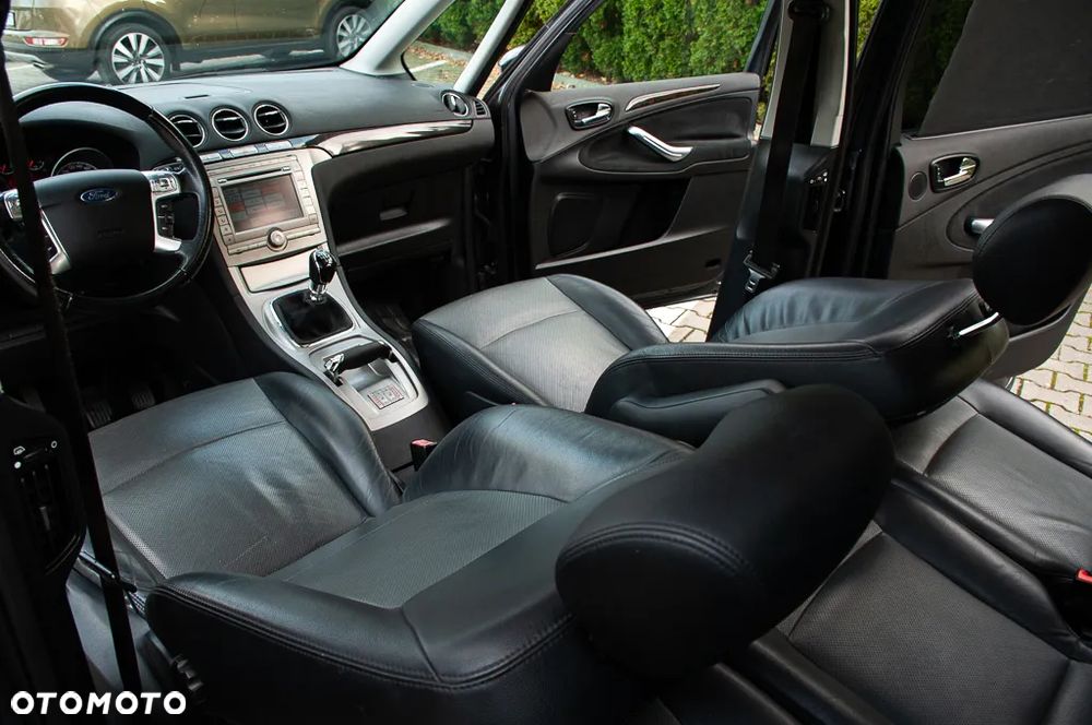 Ford Galaxy 2.0 TDCi Ghia - 37