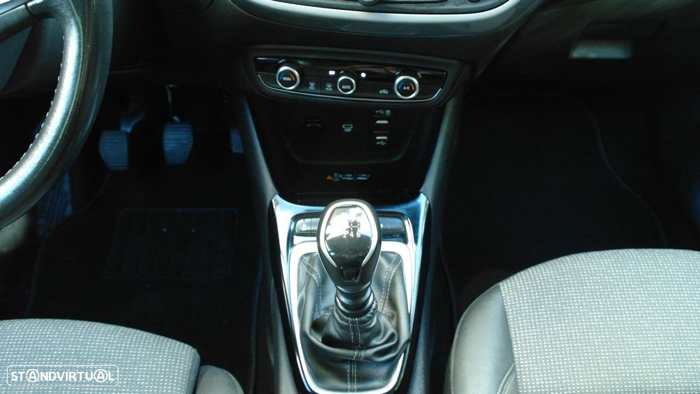 Opel Crossland X 1.2 T Innovation - 38