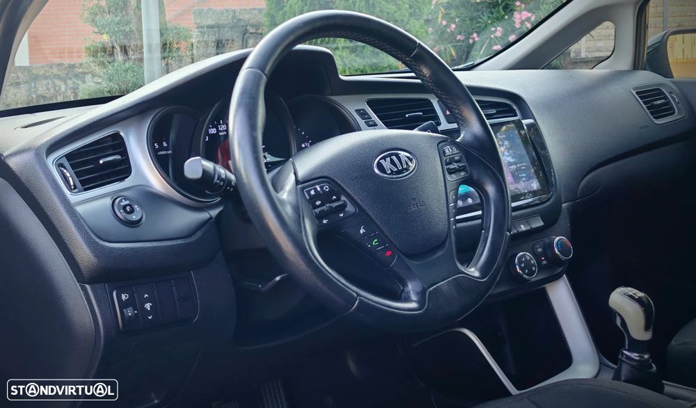 Kia Ceed 1.4 CRDi 90 Spirit - 17