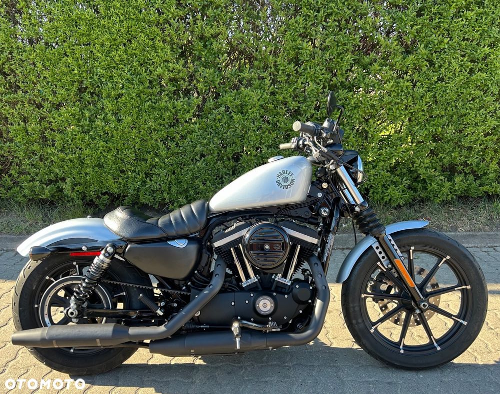 Harley-Davidson Sportster Iron 883 - 4