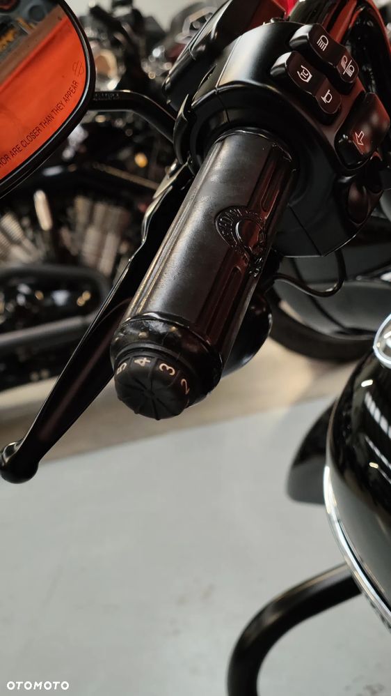 Harley-Davidson Touring Road King - 26