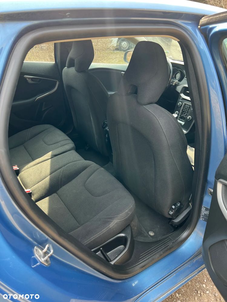 Volvo V40 D2 Drive-E Momentum - 21