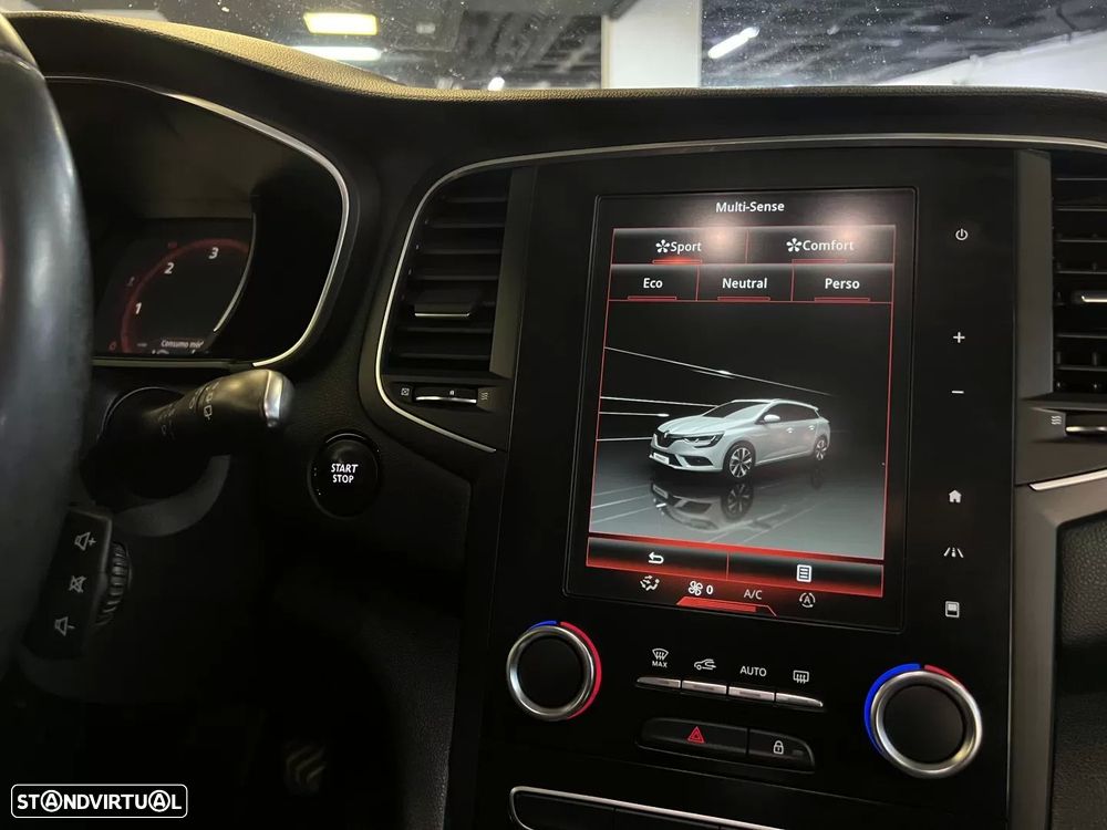Renault Mégane Sport Tourer 1.5 dCi Bose Edition SS - 32